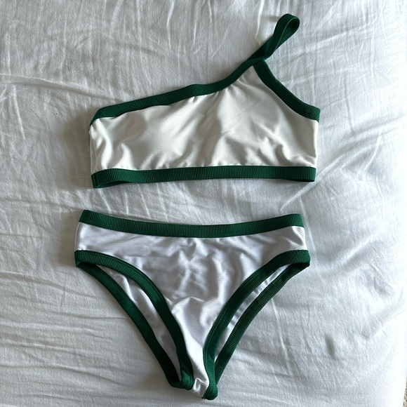 Bathing suit - Picture 2 of 5